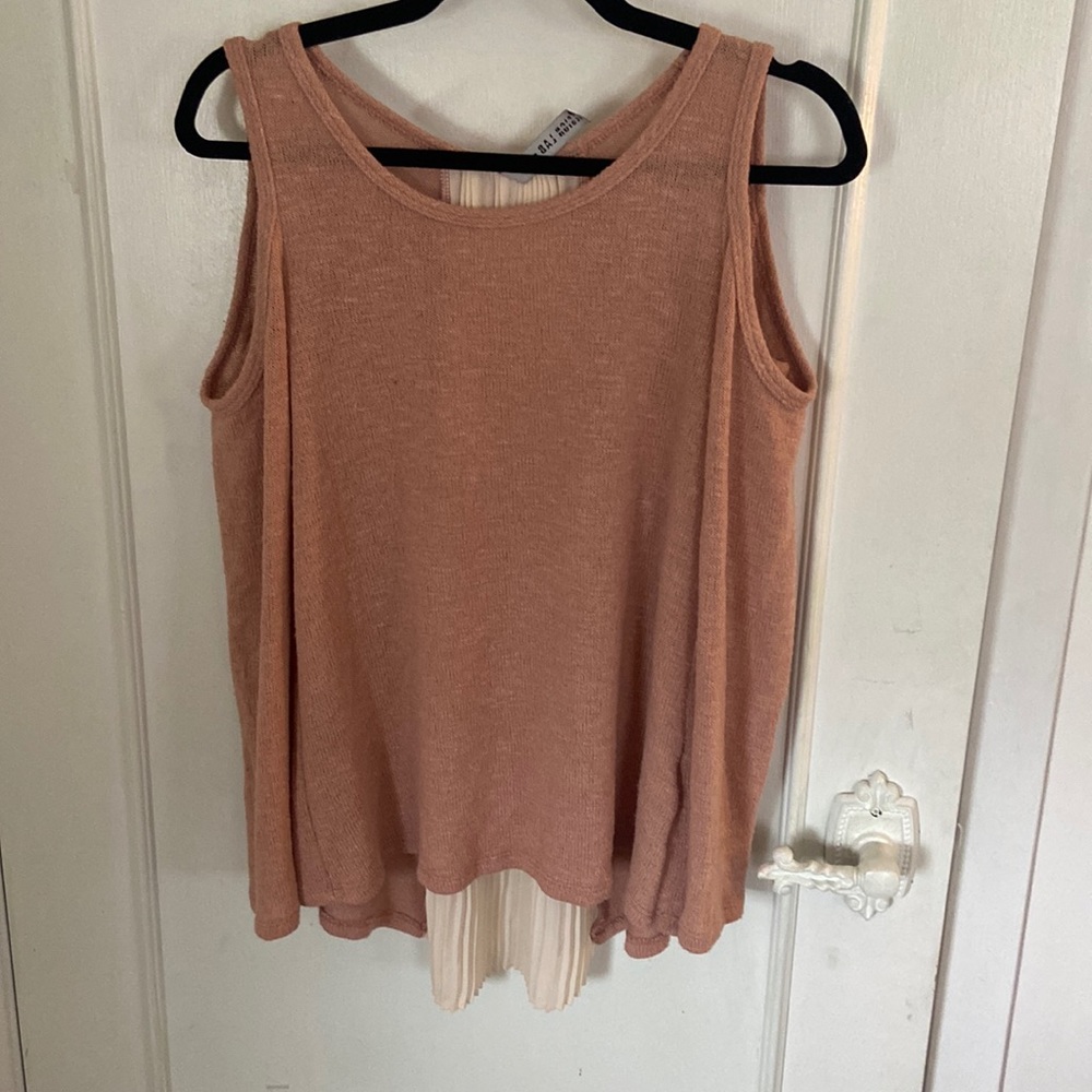 Design Lab tank top shirt